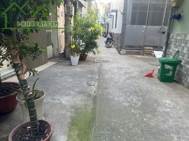 HẺM BA GÁC LỚN CÁCH HẺM XE TẢI 100M CÁCH CHỢ ÔNG ĐỊA 200M 45M2 4 TẦNG BTCT- 6 PN-LẠC LONG