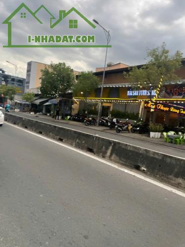 BÁN NHÀ MẶT TIỀN PHAN VĂN HỚN 15X47M GIÁ 49 TỶ - 2