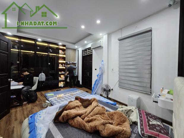 🏡 BÁN NHÀ XUÂN THỦY – 37m² – 5 TẦNG – MT 5.5m – 9.1 TỶ - 4