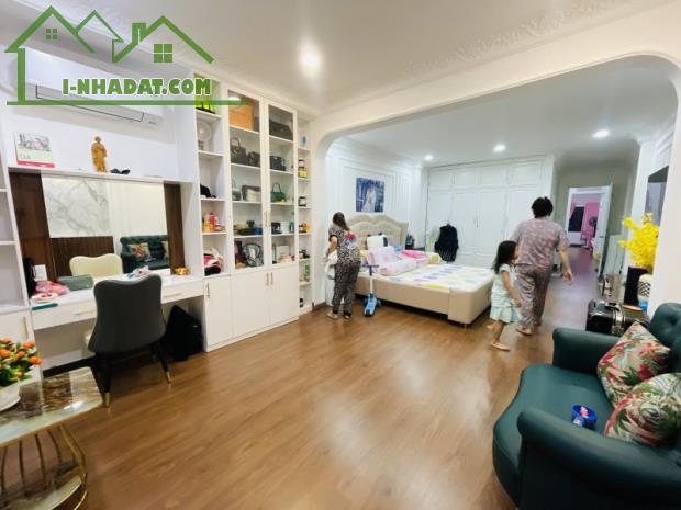 MẶT TIỀN KHU CAO LỖ - NGAY PARC MALL - 4X20M - 4 TẦNG MỚI ĐẸP - Ở NGAY