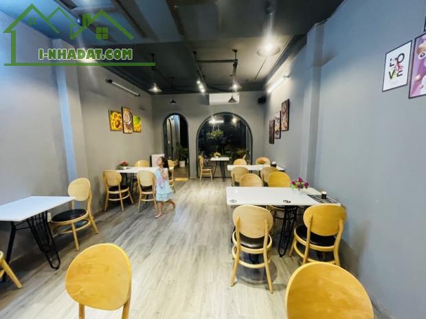 MẶT TIỀN KHU CAO LỖ - NGAY PARC MALL - 4X20M - 4 TẦNG MỚI ĐẸP - Ở NGAY - 1