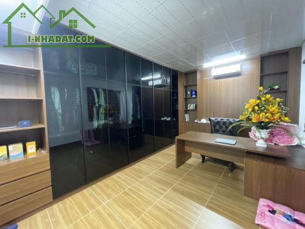 MẶT TIỀN KHU CAO LỖ - NGAY PARC MALL - 4X20M - 4 TẦNG MỚI ĐẸP - Ở NGAY - 4
