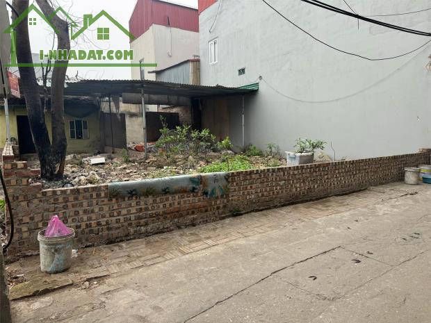 Bán Gấp Lô Đất Giá 1 Tỷ 9 – Sổ Sẵn – Xây Ngay DT 100.8m2