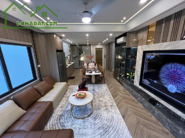 🏡 Ngọc Lâm, Long Biên, 45m2 x 5 tầng, Thang máy, Ô tô, 9 tỷ 45