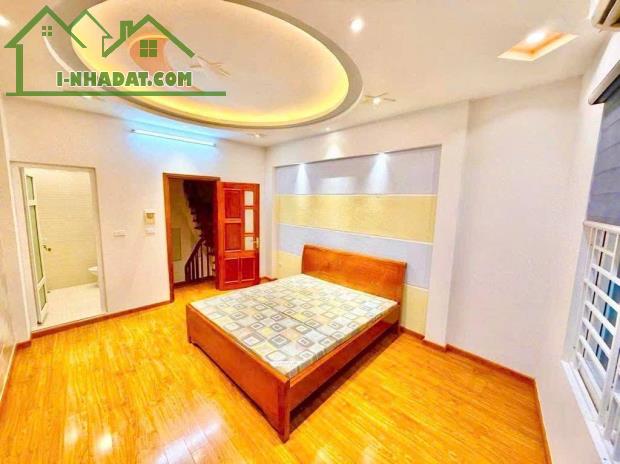 Bán nhà Cầu Giấy 40m, 5 tầng, giá 7.8 tỷ dân xây, ở ngay, gần phố - 3