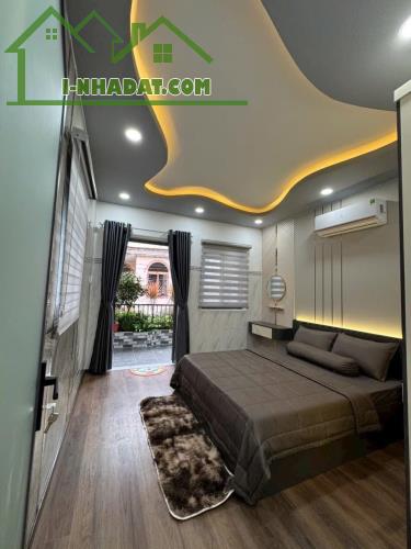Gấp bán giảm ngay 800 triệu, nhà cho thuê 17 triệu. Giá 3,28 tỷ Trần Xuân Soạn, Tân Hưng, - 1