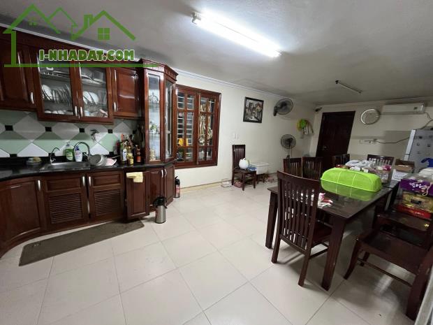 Bán nhà vũ trọng phụng thanh xuân 250m2, 4T, MT14m, cách mặt phố 10m, giá 62 tỷ
