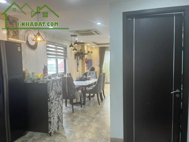 Phố Giảng Võ,Đống Đa-101M x9T-MT 6.5M-KD-Dòng Tiền 1.2 tỷ/năm-Ô Tô Dừng Đỗ 24/24--chỉ 68tỷ - 1