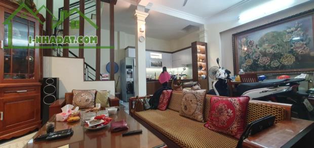 Nhà đẹp Ngọc Thụy 42m2 4 tầng mặt tiền 6.2m nội thất mới đẹp giá chỉ 4.6 tỷ