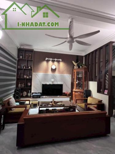 Nhà đẹp Ngọc Thụy 42m2 4 tầng mặt tiền 6.2m nội thất mới đẹp giá chỉ 4.6 tỷ - 1