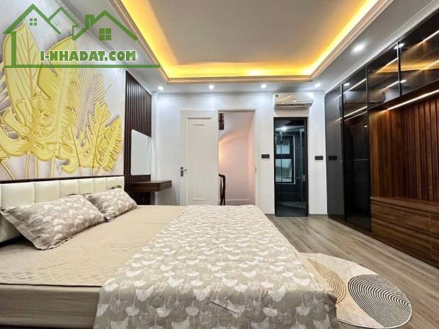 MỸ ĐÌNH 42m² - Ô TÔ NHỎ QUA - 5M RA MẶT PHỐ - NGÕ THÔNG . Lh 0876196866 .