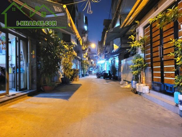 10 TỶ HƠN - NHÀ QUẬN 10, NGAY CHỢ HỒ THỊ KỶ - HẺM 1/ THÔNG, GẦN MT HÙNG VƯƠNG - 45M2 3 LẦU