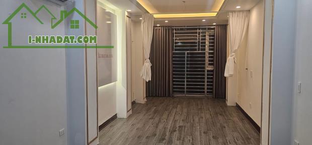 Mặt Phố - Kinh Doanh đỉnh - Thang Máy - Kim Mã - Ba Đình : Dt:45m2/5tầng * nhỉnh 30 tỷ - 4