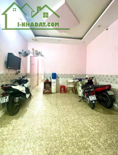 BÁN NHÀ MẶT TIỀN KINH DOANH, 3 TẦNG, ĐƯỜNG HƯNG PHÚ Q8. VỪA Ở VỪA CHO THUÊ, NHỈNH 6 TỶ.