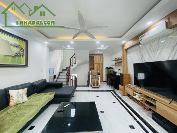 🏡 BÁN NHÀ Cổ Linh ĐẸP – NGÕ THÔNG – Ô TÔ ĐỖ CỬA 📍 49m² | MT 4.5m | 8.5 tỷ | - 2