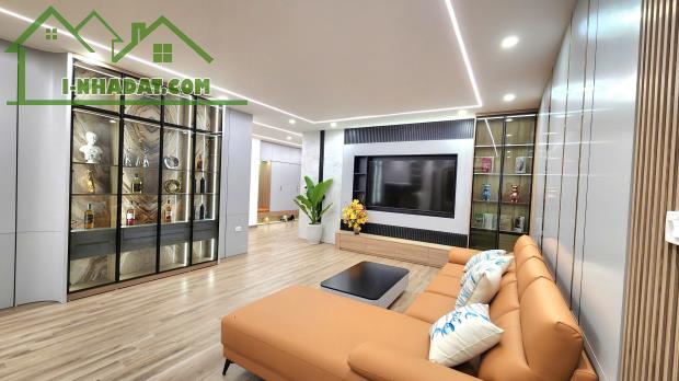 Căn hộ sky villa 3 ngủ 3 WC, dt 181m2, tòa 25T1 Trung Hòa, nội thất mới đẹp long lanh - 4