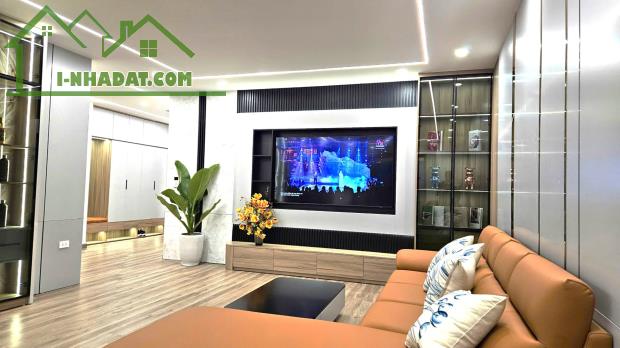 Căn hộ sky villa 3 ngủ 3 WC, dt 181m2, tòa 25T1 Trung Hòa, nội thất mới đẹp long lanh - 1