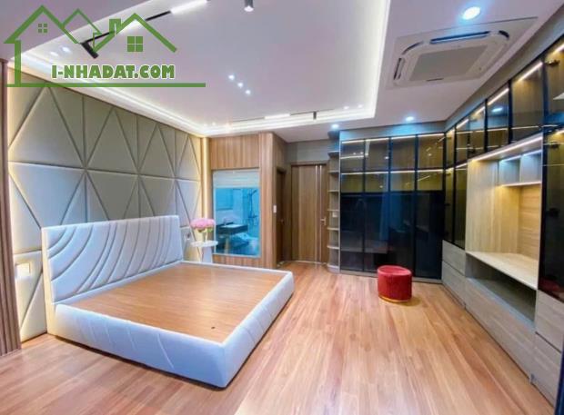 Khẳng định độc nhất Phụng Châu, Diện tích đẹp. giá tốt. 45m2*4T Ô Tô đỗ cửa: Giá nhỉnh3 tỷ - 2