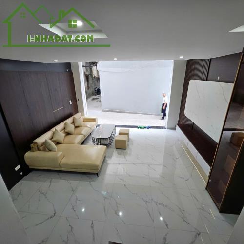 SIÊU HIẾM! NHÀ 4 MẶT THOÁNG NGÔ GIA TỰ, 40M x 6T THANG MÁY - FULL ĐỒ - Ô TÔ. GIÁ 7.3 TỶ - 1