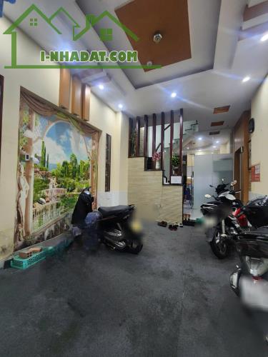 Bán CHDV hẻm xe hơi Tạ Quang Bửu Q8 dòng tiền 300tr/năm sổ vuông 4 tầng hoàn công 6PN 7WC - 4
