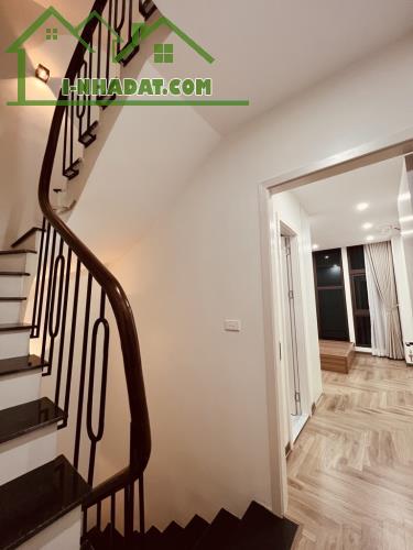 ĐẸP NHƯ TRANH VẼ, 5 tầng, mới tinh, gần hồ điều hòa, Vạn Phúc, 6,16 tỷ - 2