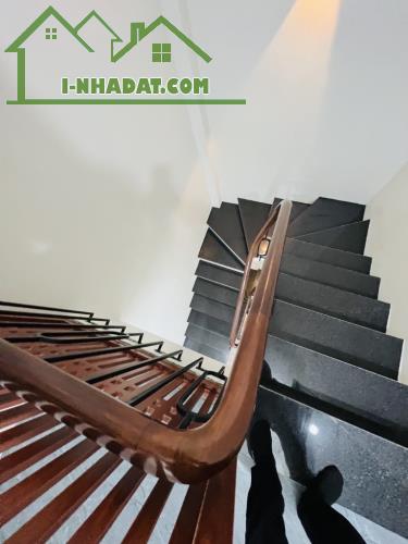 ĐẸP NHƯ TRANH VẼ, 5 tầng, mới tinh, gần hồ điều hòa, Vạn Phúc, 6,16 tỷ