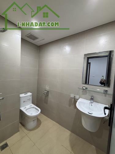 BÁN NHÀ PHỐ NGUYỄN CAO - LÔ GÓC - 35MX5 TẦNG - MT 6M 7 TỶ - 3