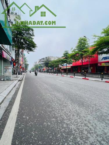 TÔN ĐỨC THẮNG-CHỈ NHỈNH 6 TỶ x 5 TẦNG- Ô TÔ CÁCH 20M- FULL NỘI THẤT