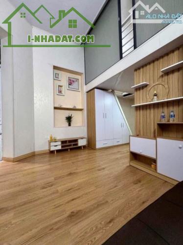 Hộ Khẩu Đống Đa - 2ngủ đủ công năng - Cách phố 15m chỉ nhỉnh 2tỷ