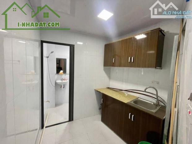 Hộ Khẩu Đống Đa - 2ngủ đủ công năng - Cách phố 15m chỉ nhỉnh 2tỷ - 1