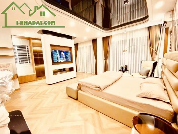 Cần bán căn nhà siêu hiếm tại khu vực trung tâm quận đống đa