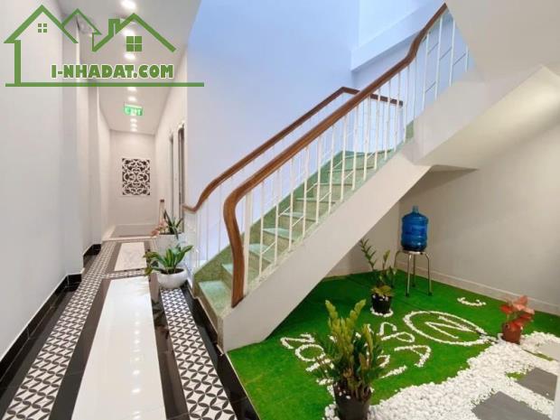 **Bán nhà mặt tiền phường 13** MT Tân Hải, Tân Bình; (102m2) 3L - 17,8 tỷ