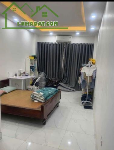 Bán nhà TRẦN BÌNH, Cầu Giấy 40m2 x 5T gần phố giá chỉ nhỉnh 6 tỷ.