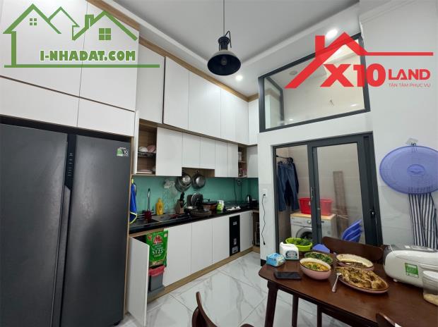 TRẢNG DÀI, BIÊN HÒA, NHÀ ĐẸP 2 TẦNG, 62M2, FULL THỔ CƯ - 3,99 TỶ 30M RA MẶT TIỀN