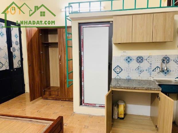 Bán tòa căn hộ dịch vụ ngõ phố Lê Thanh Nghị DT 85mx6T full nội thất
