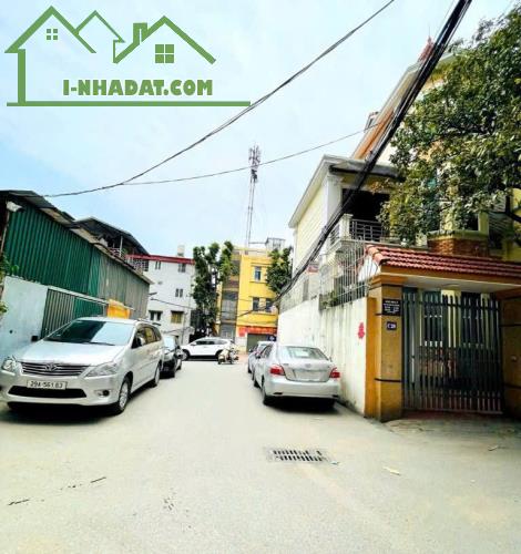 Hiếm- Tây Hồ- 210 Nghi Tàm- Gần Ô TÔ, Mặt phố- 4 tầng ở , kinh doanh- 8 tỷ - 1