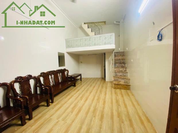 Bán nhà riêng khu Bách Kinh Xây, phố Lê Thanh Nghị, 25m2 x 5 Tầng 3 ngủ, ngõ nông, sổ đẹp