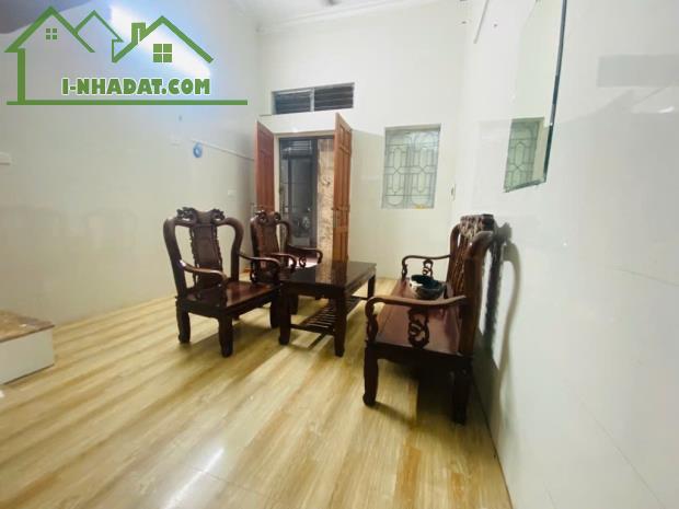 Bán nhà riêng khu Bách Kinh Xây, phố Lê Thanh Nghị, 25m2 x 5 Tầng 3 ngủ, ngõ nông, sổ đẹp - 2