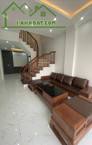 BẮC TỪ LIÊM - BÁN CĂN 4 TẦNG MỚI TINH 36,8㎡ - Ô TÔ ĐỖ CỬA