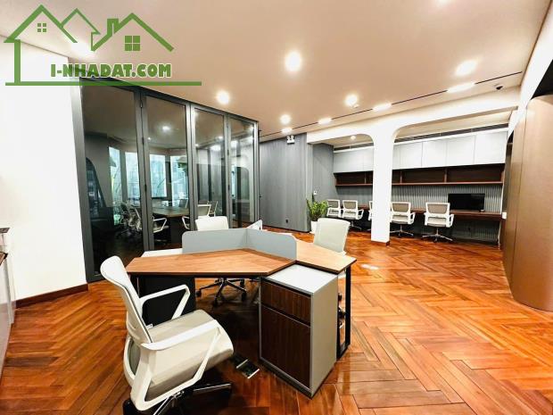 SIÊU BIỆT THỰ- Phố Kim Mã (Giang Văn Minh) 360m2/ 3 Tầng/MT 12m -99 Tỷ, Gara Ô tô - 1