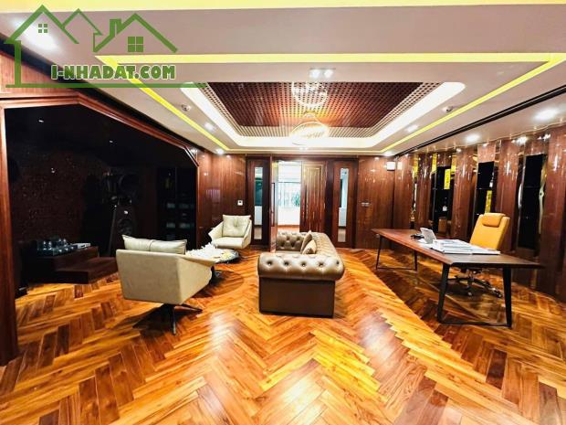 SIÊU BIỆT THỰ- Phố Kim Mã (Giang Văn Minh) 360m2/ 3 Tầng/MT 12m -99 Tỷ, Gara Ô tô - 3