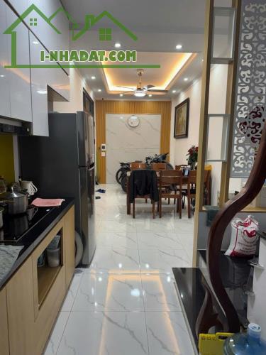 Bán nhà phố Minh Khai, gần Chợ Mơ Bạch May, sát mặt phố, mới xây, 30m2 x 5 Tầng