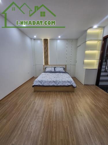 Nhà Đẹp phố Tư Đình-Long Biên 30m 6tầng- oto vào nhà- Full nội thất Vip 8,4tỷ - 1