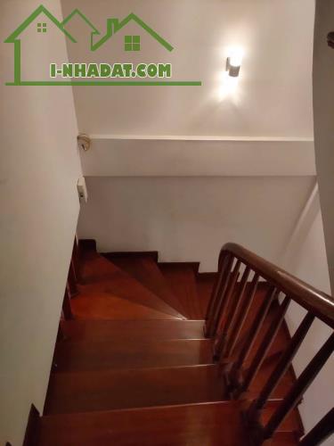 Bán nhà Ái Mộ Bồ Đề 30m 5 tầng chỉ 6.6 tỷ cực rẻ hiếm còn, ngõ oto gần mặt phố sầm uất - 2