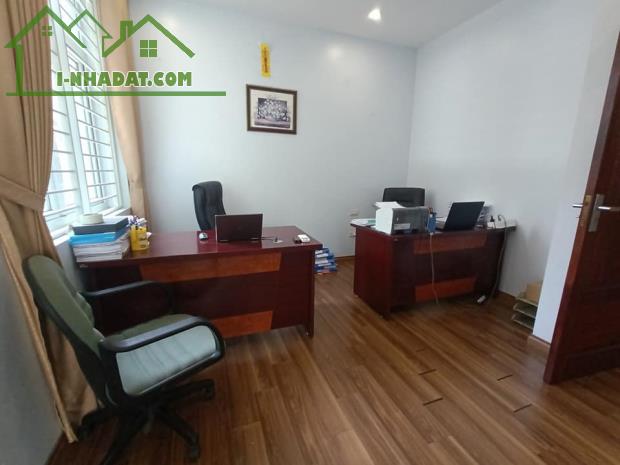 🏡 Chỉ 12.9 Tỷ - Nhà Phân Lô VIP Hoàng Đạo Thành - Cách Phố Lớn Vài Bước Chân - 1