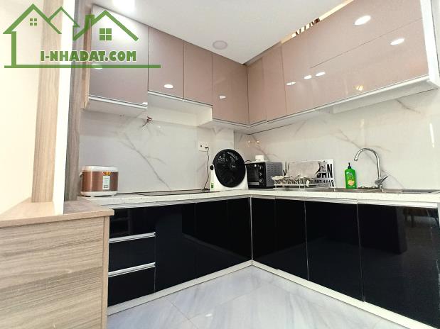 Bán Nhà Khu Đồng Bộ - Tân Bình - 40m²(4,5 x 9) - 5 Tầng - Hẻm 4m - Hoàn Công Đủ 100% - 2
