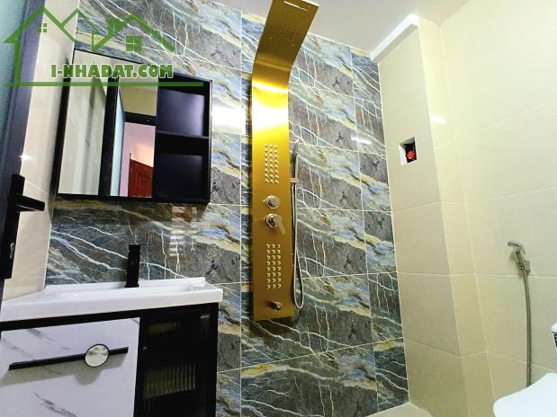 Bán Nhà Khu Đồng Bộ - Tân Bình - 40m²(4,5 x 9) - 5 Tầng - Hẻm 4m - Hoàn Công Đủ 100% - 4
