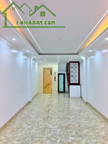 Giá 10 tỷ rưới, nhà 41m2/ 6 tầng thang máy, ngõ ô tô thông, nội thất đầy đủ - 4