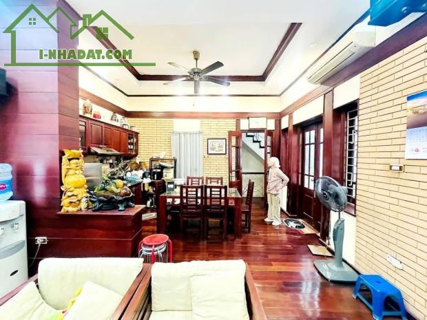 MẶT NGÕ NGUYỄN TRÃI - LÔ GÓC, NHÀ ĐẸP Ở NGAY - 30M RA PHỐ - GIÁ CHỈ 9.5 TỶ