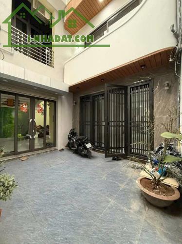 Bán nhà Thạch Bàn, 350m ra siêu thị Aeon Long Biên. Thang Máy. 50m x 5T Lh 0965858116 - 1
